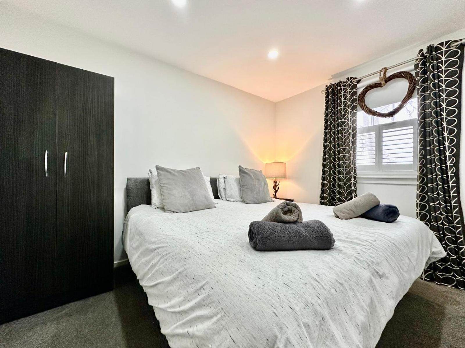 Fifty Five On Gilmour Street Apartment Eaglesham Exterior photo